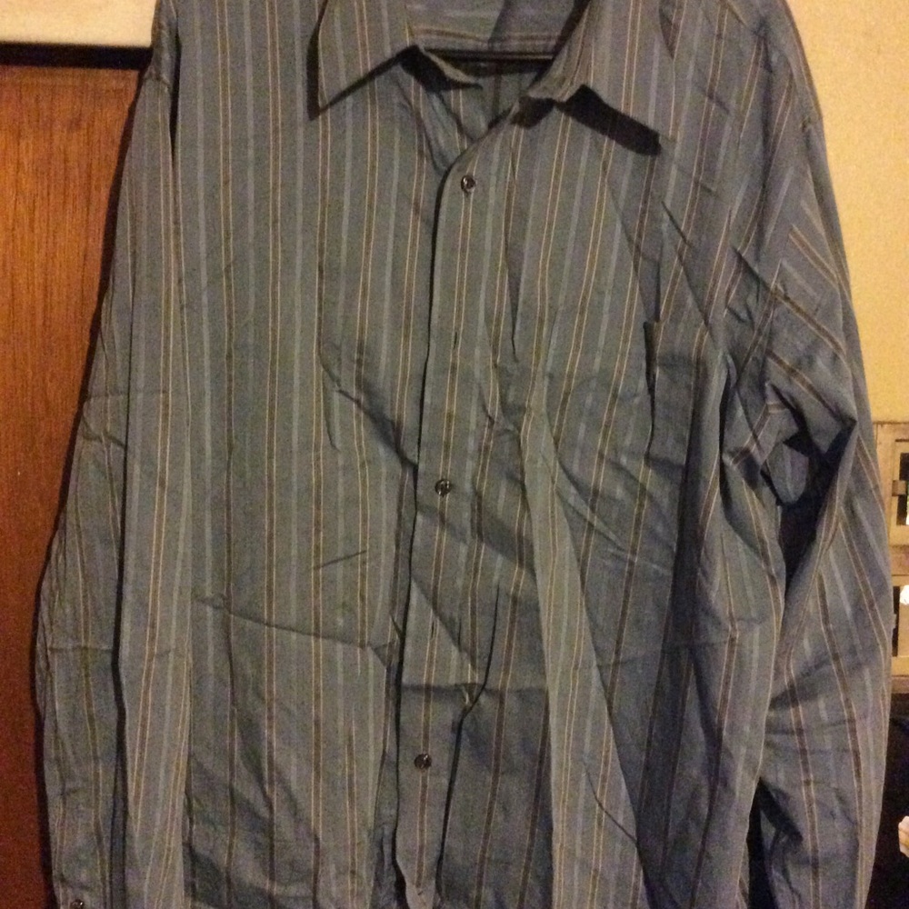 J Ferrar long sleeve button down shirt